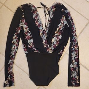 BCBG Generation Black Floral Print Plunge Bodysuit Size XXS